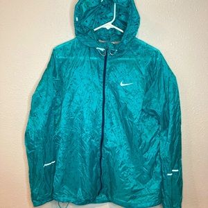Nike Impossibly Light Running Jacket Packable Windbreaker